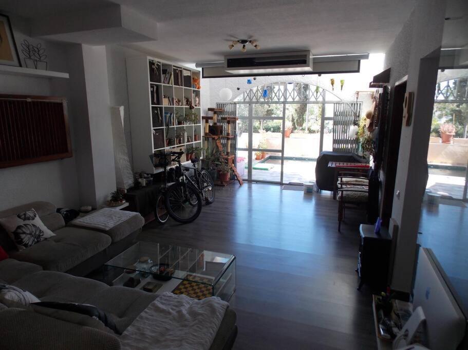 Spacious 2 Bedroom W/ Own Pool 5 Minutes Walk To Beach Campoamor Dış mekan fotoğraf